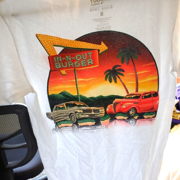 In-N-Out Burger Arizona Small Shirt Unisex - Picture 3 of 4